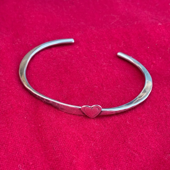Delicate Heart Cuff (Sterling Silver) - Picture 2 of 6